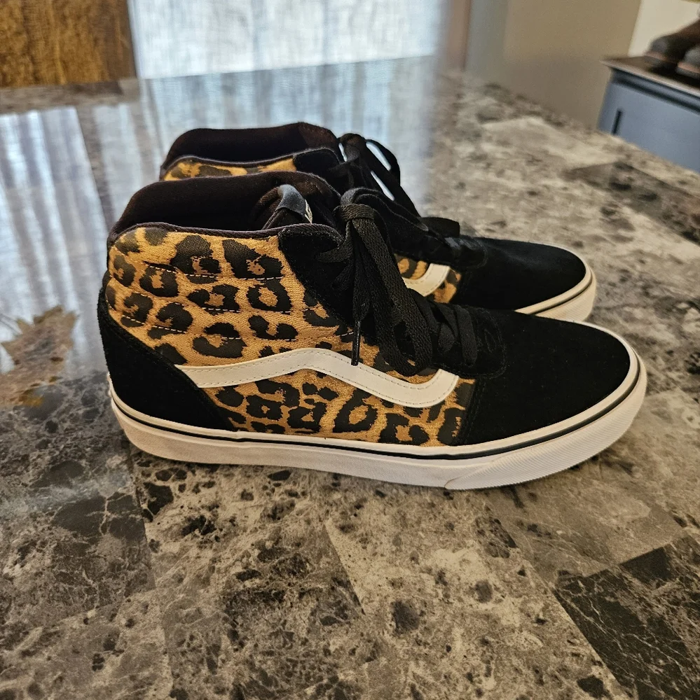 Vans Ward Hi Skate Shoes Sneakers Leopard Print Women Size 9.5 - Picture 1 of 7